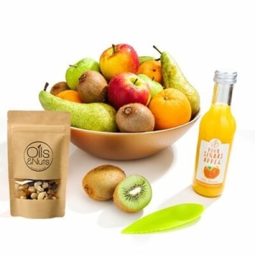 Fruit basket Classic with healthy nut mix